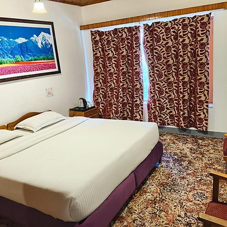 Hotel Season Palace Srīnagar Kültér fotó
