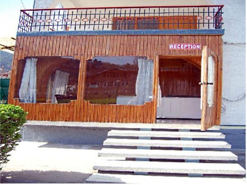 Hotel Season Palace Srīnagar Kültér fotó